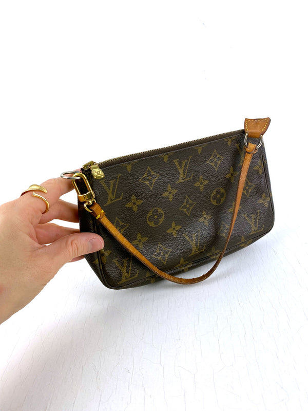 Louis Vuitton Pochette Taske Monogram