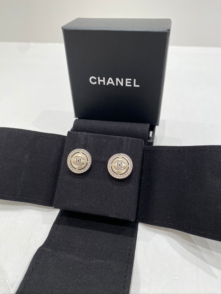 Chanel Stud/Ørestikker - (Nypris ca 5.000- 5.500 kr)