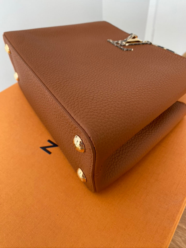 Louis Vuitton - Capucines BB - Taske med Python/Brun - (Nypris ca 45.000 kr-50.000 kr)