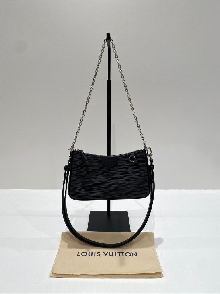 Louis Vuitton Easy Pouch On Strap Epi - (Nypris ca 11.600 kr)