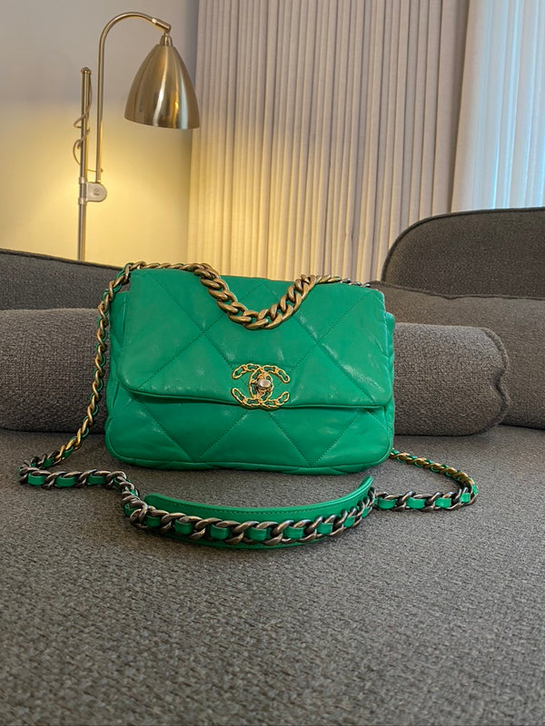 Chanel 19 Small Handbag/Crossbody Taske - Grøn - (Nypris Ca 50.850 kr)