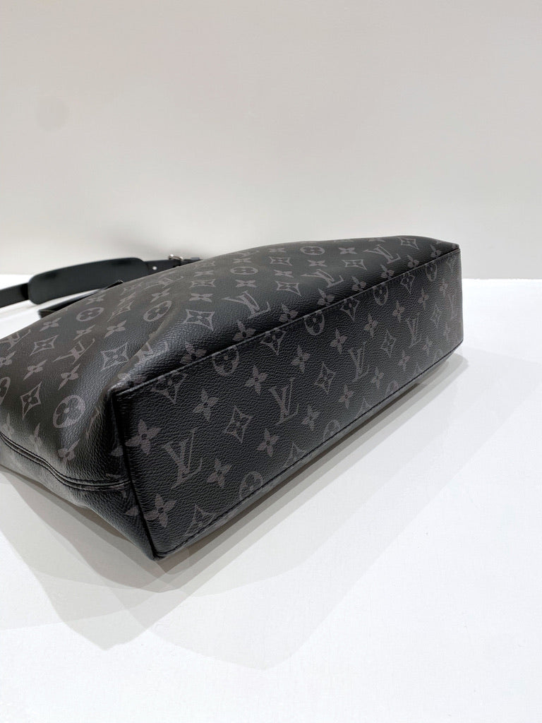 Louis Vuitton Briefcase Explorer - (Nypris ca 16.800 kr)