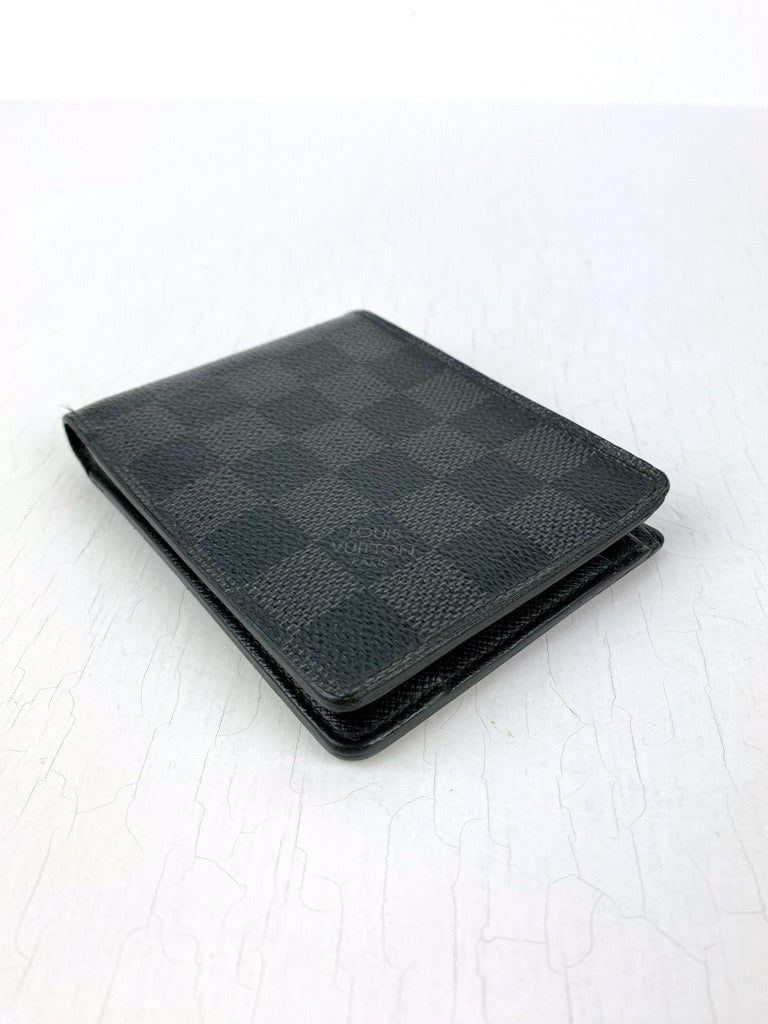 Louis Vuitton Pung