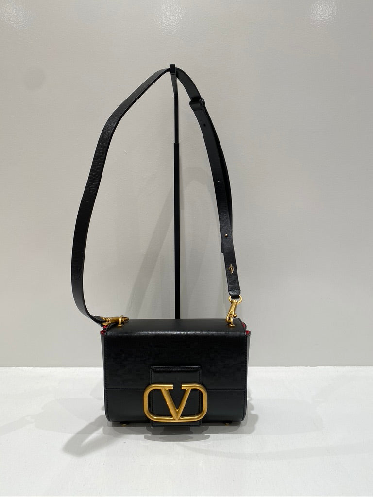 Valentino Garavani Stud Sign V LOGO Taske - (Nypris ca 18.700 kr/2.500 Euro - Kvittering medfølger!)