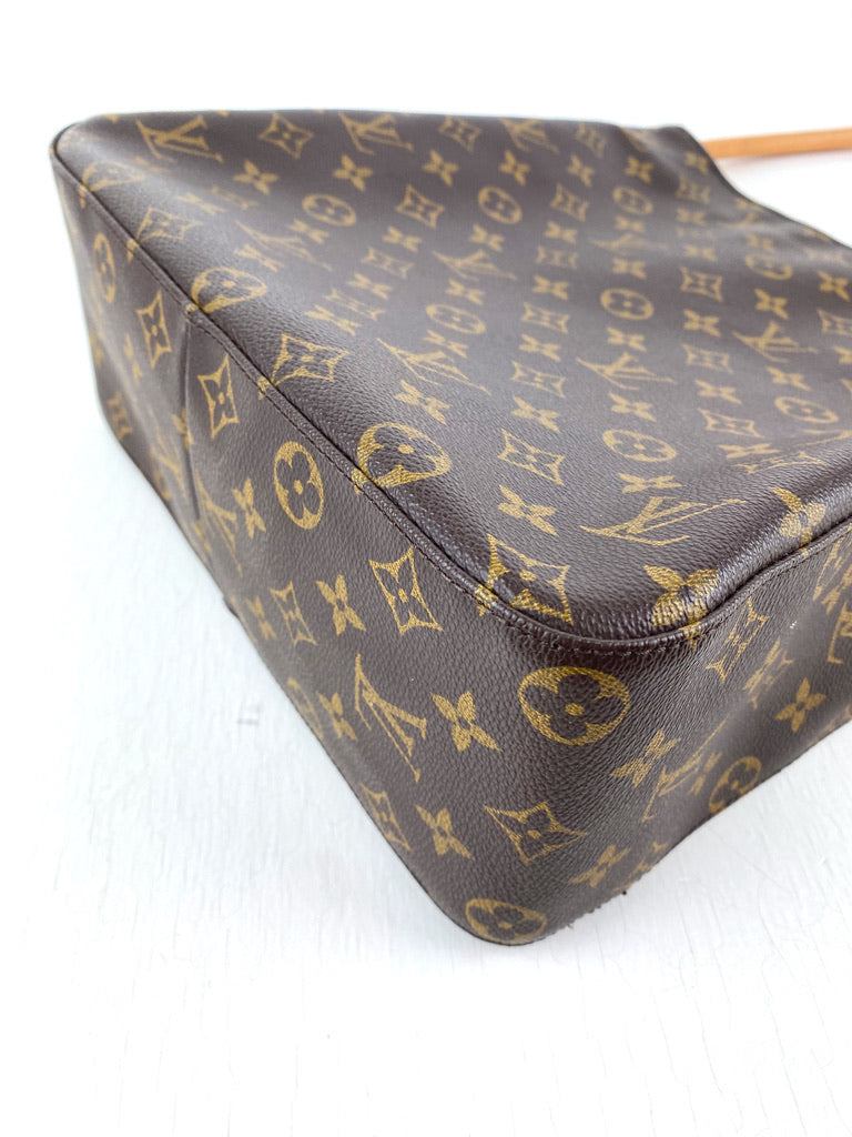 Louis Vuitton Looping Monogram Canvas