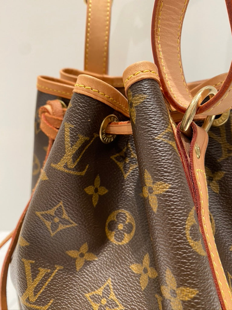 Louis Vuitton Petit Noé Skuldertaske I Monogram Canvas - (Nypris 13.200 kr)