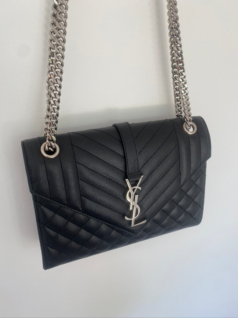 Saint Laurent Envelope Medium Schoulder Bag/Taske - (Nypris ca 17.500 kr/ 2.250 Euro)