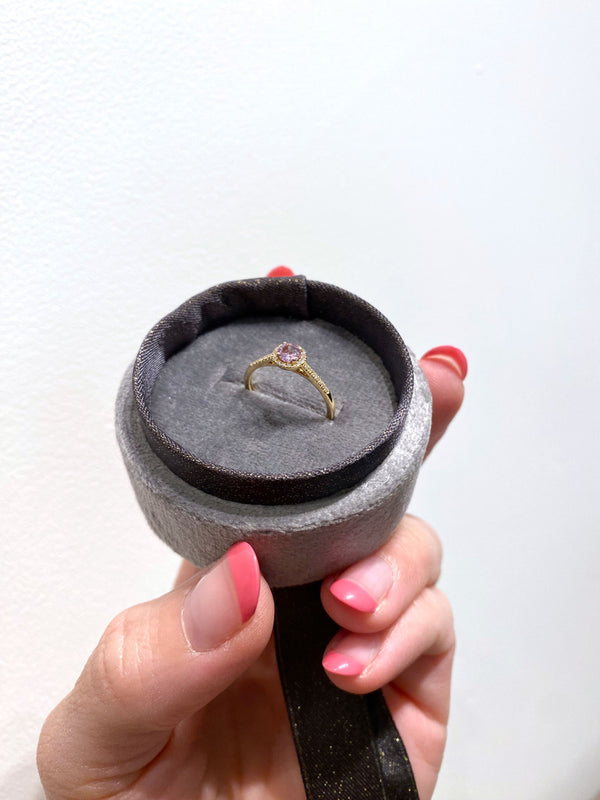 Mads Z Madeleine Ring - 14 Kt Guld Med Granat Ædelsten & Diamanter - (Nypris 5.475 kr)