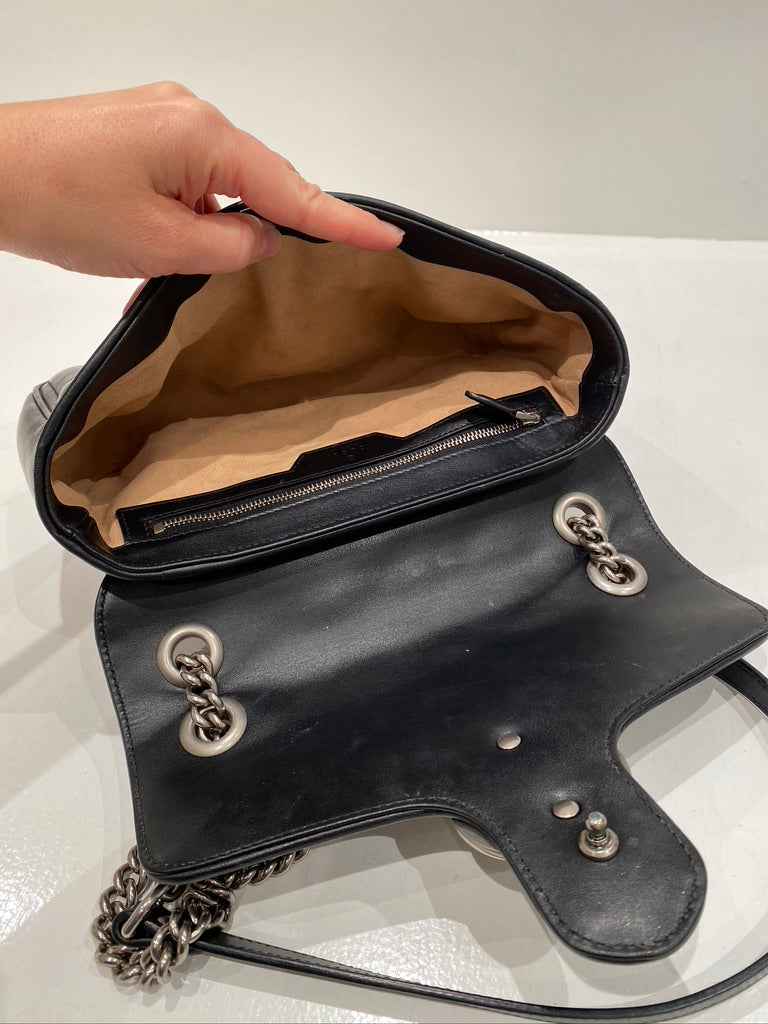 Gucci Marmont Medium Taske - (Nypris ca 17.450 kr)