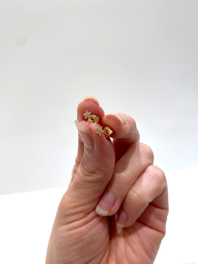 Ole Lynggaard - Mini Shooting Stars 18K Guld Øreringe m. Diamant - (Nypris 10.900 kr)