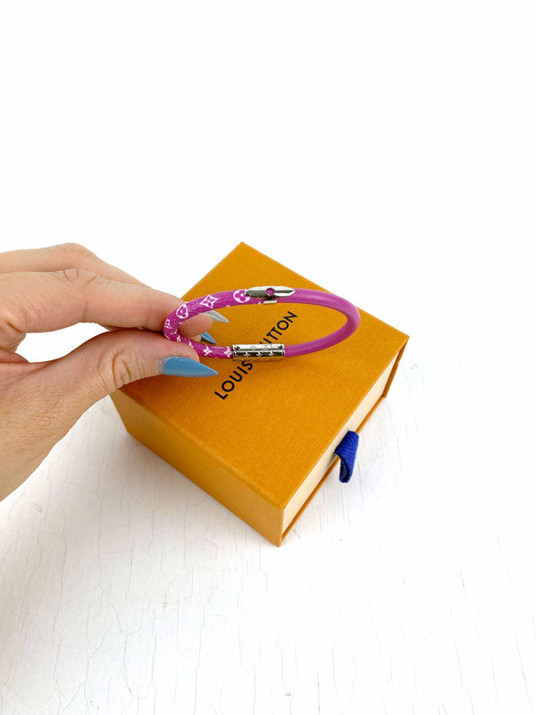 Louis Vuitton Confidential Bracelet/Armbånd - Pink  - (Nypris ca 2.000 kr).