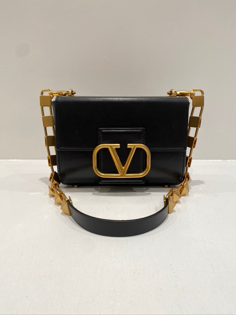 Valentino Garavani Stud Sign V LOGO Taske - (Nypris ca 18.700 kr/2.500 Euro - Kvittering medfølger!)