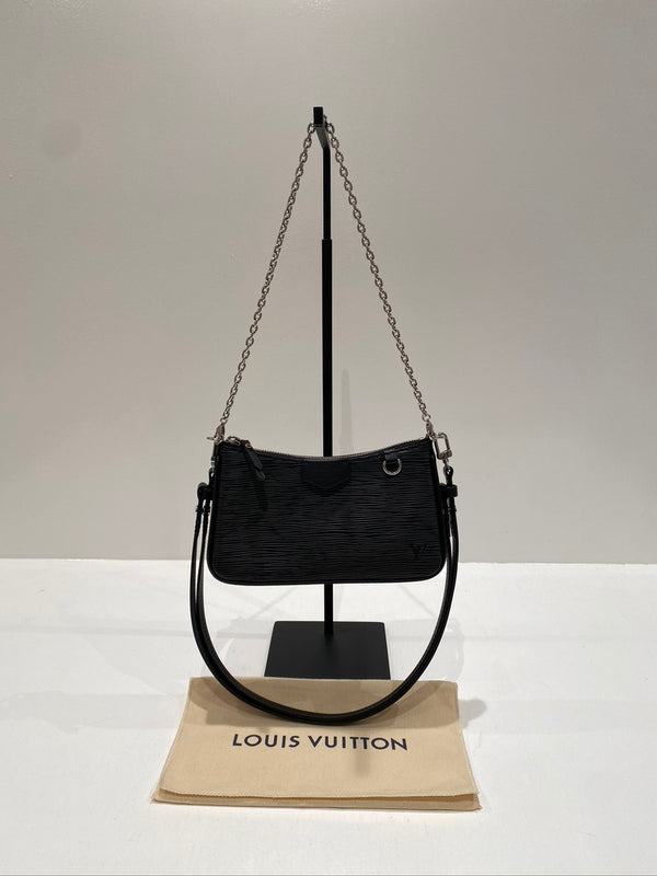 Louis Vuitton Easy Pouch On Strap Epi - (Nypris ca 11.600 kr)