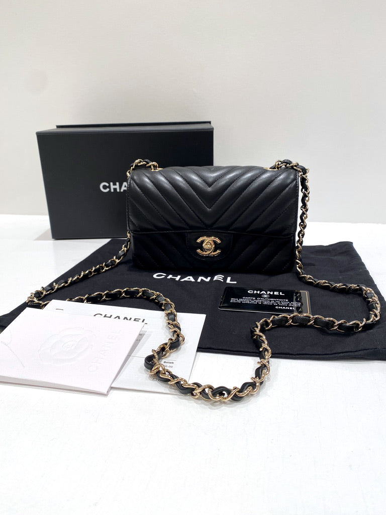 Chanel Mini Flap Bag Chaveron - Sort Med Guldhardware - (Nypris 38.730 kr