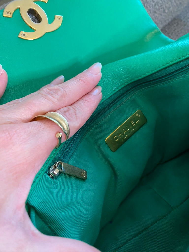 Chanel 19 Small Handbag/Crossbody Taske - Grøn - (Nypris Ca 50.850 kr)
