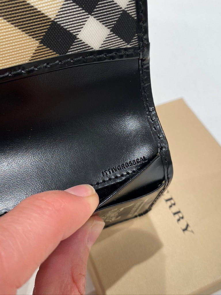 Burberry Pung