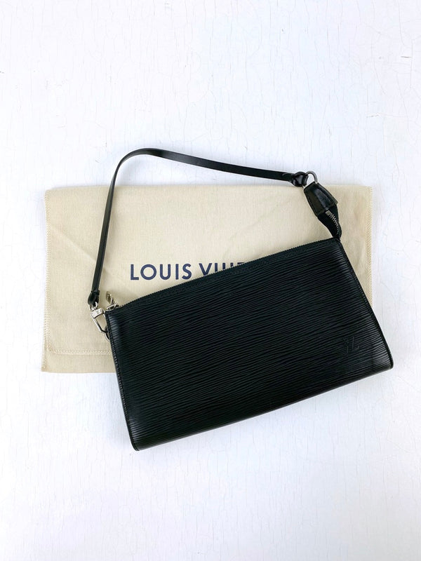 Louis Vuitton Epi Pochette - Sort Med Sølvhardware