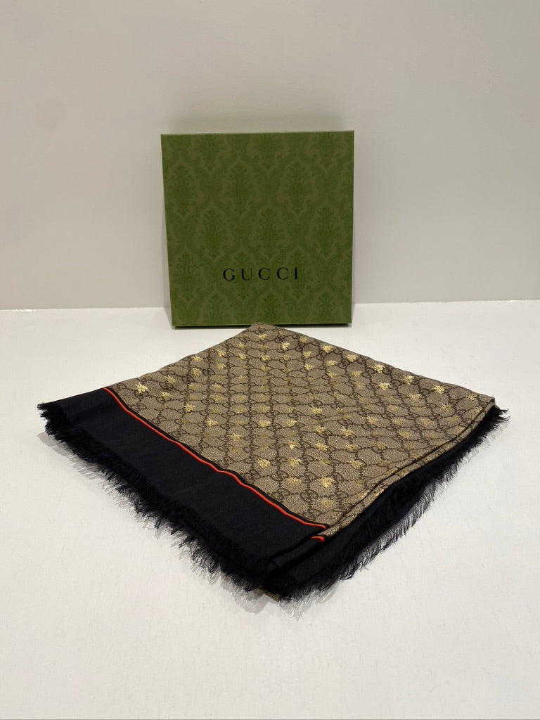 Gucci Stort Tørklæde - Mål: 135x135 cm - (Nypris ca 4.500 kr)