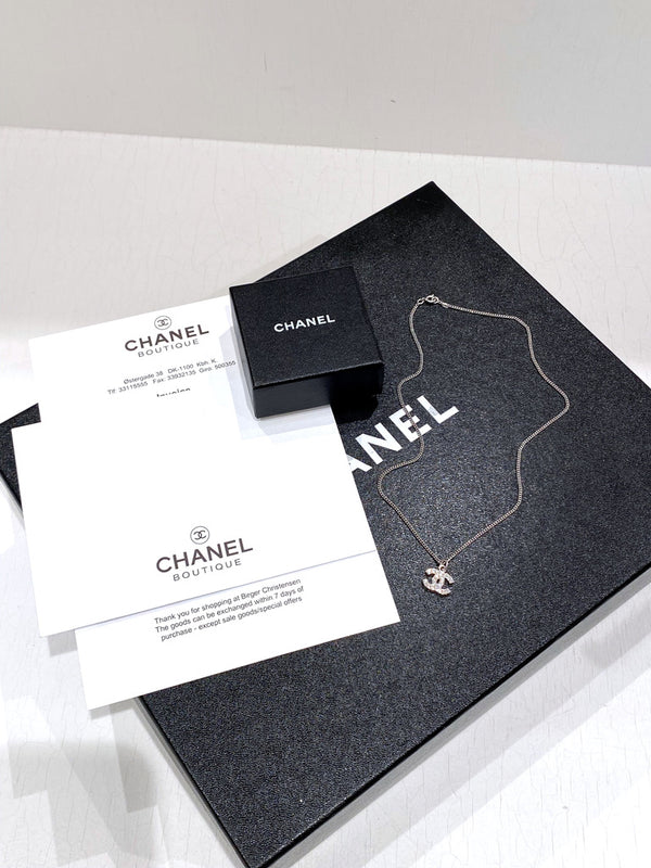 Chanel Halskæde Med Vedhæng