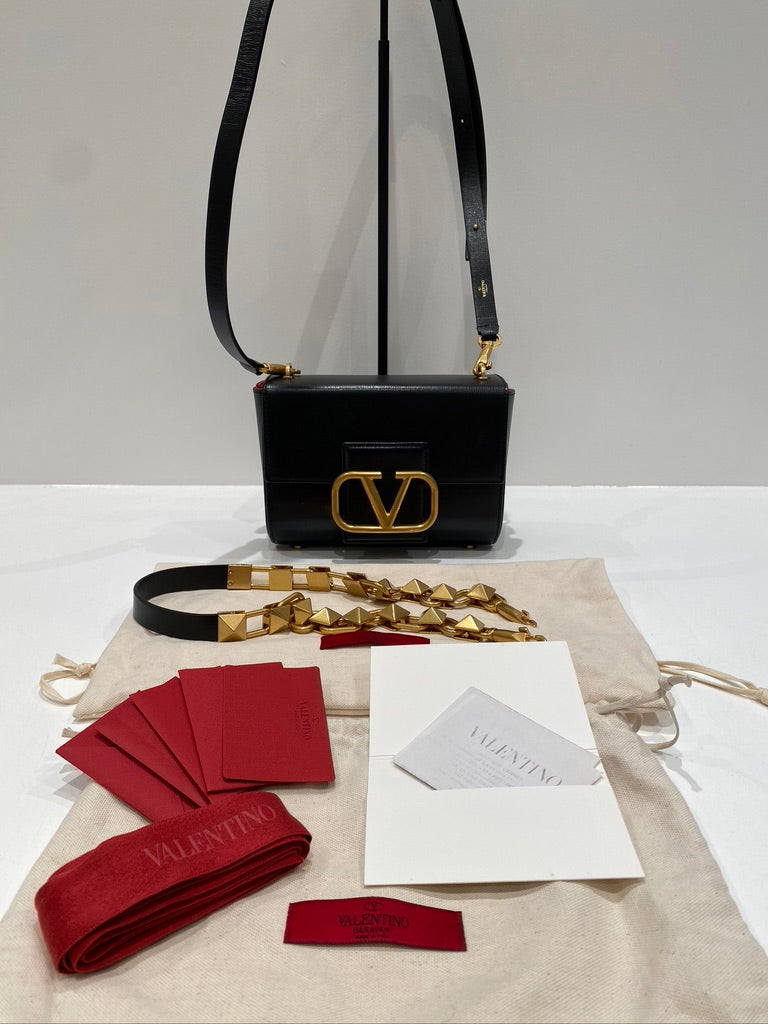 Valentino Garavani Stud Sign V LOGO Taske - (Nypris ca 18.700 kr/2.500 Euro - Kvittering medfølger!)