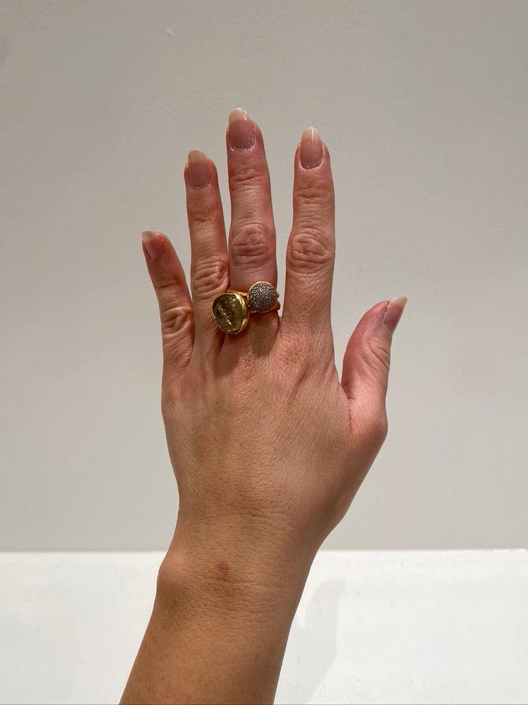 Ole Lynggaard Lotus Ring 4 - Custommade - (Nypris ca 55.000 kr)