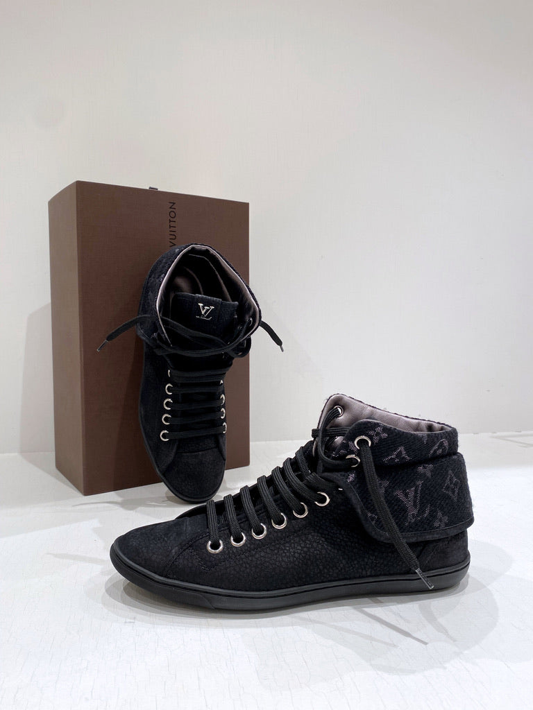 Louis Vuitton Sneakers - Str 37,5. Store i størrelsen - Passer ca str 38!