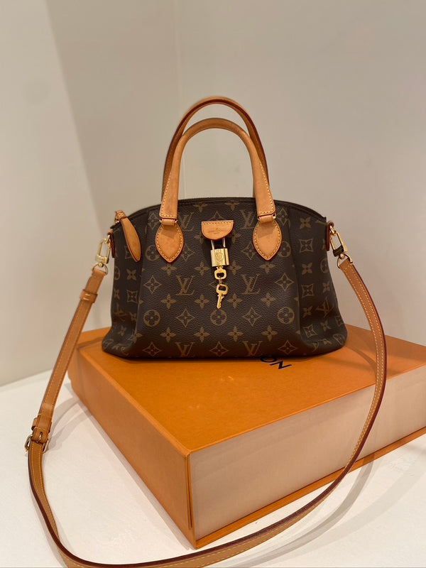 Louis Vuitton Monogram Rivoli PM Taske