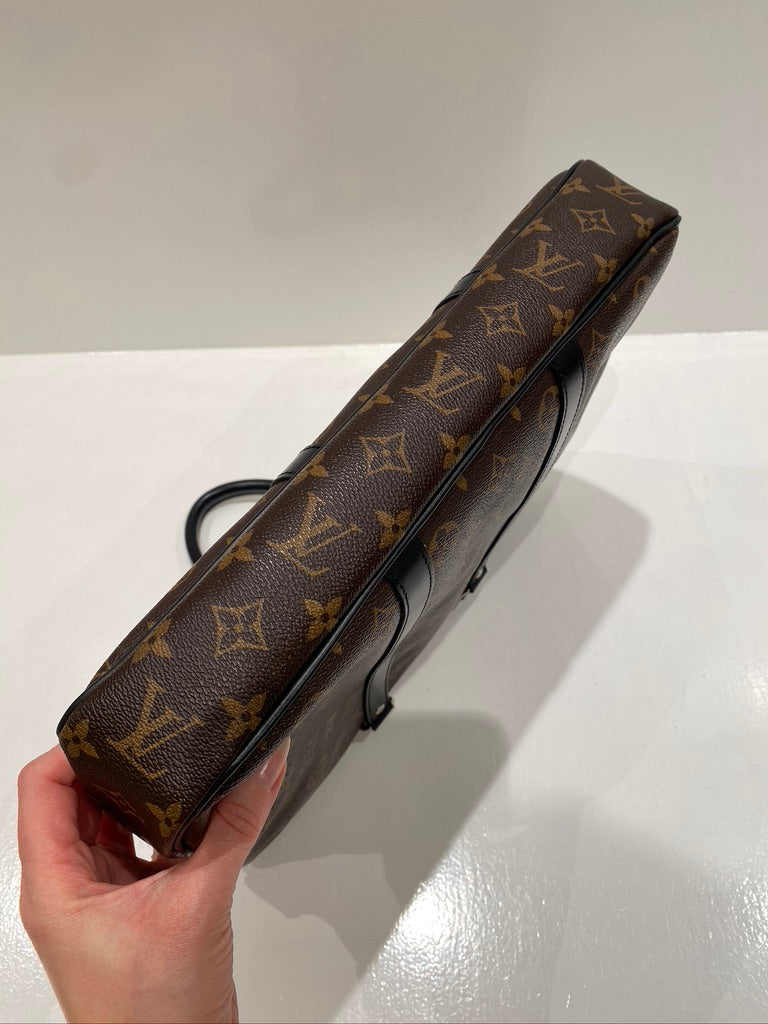 Louis Vuitton Monogram Porte-Documents/ Klassisk Arbejdstaske - (Nypris ca 17.600 kr)