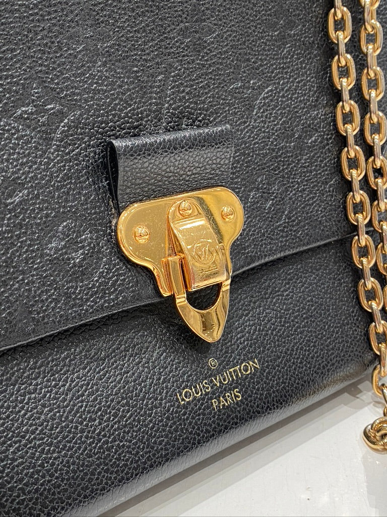 Louis Vuitton Vavin Monogram Empriente Taske - (Nypris 18.700kr)