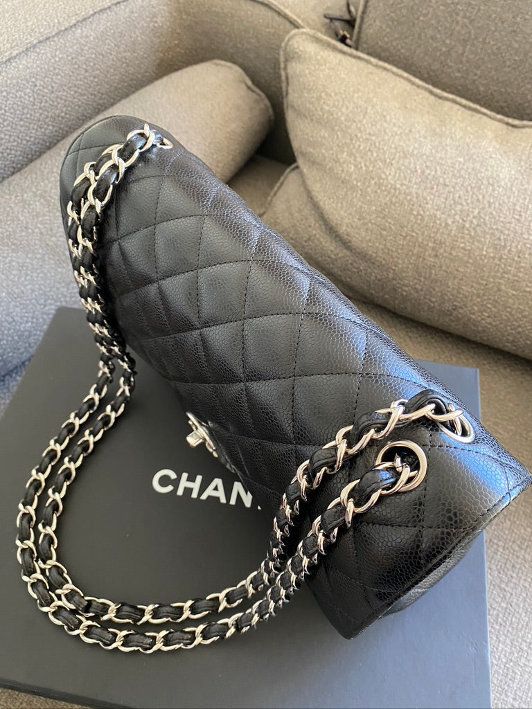 Chanel Classic Large Flap - (Nypris 86.830 kr)
