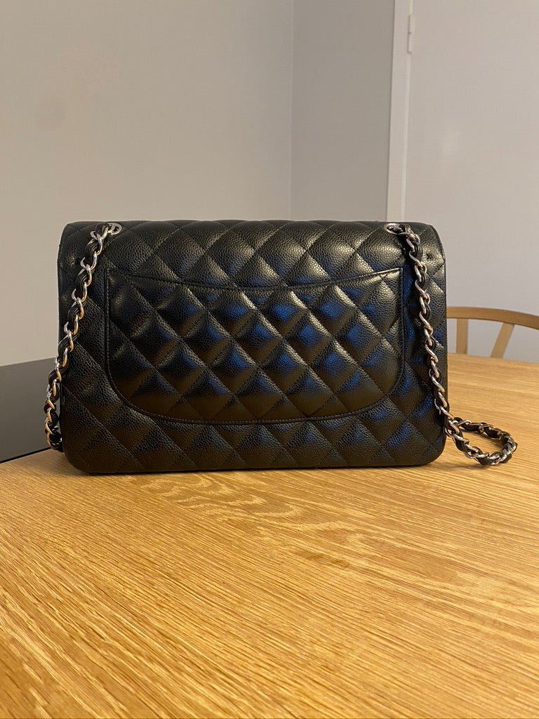 Chanel Classic Large Flap - (Nypris 86.830 kr)