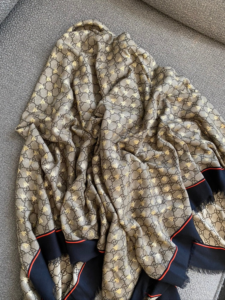 Gucci Stort Tørklæde - Mål: 135x135 cm - (Nypris ca 4.500 kr)