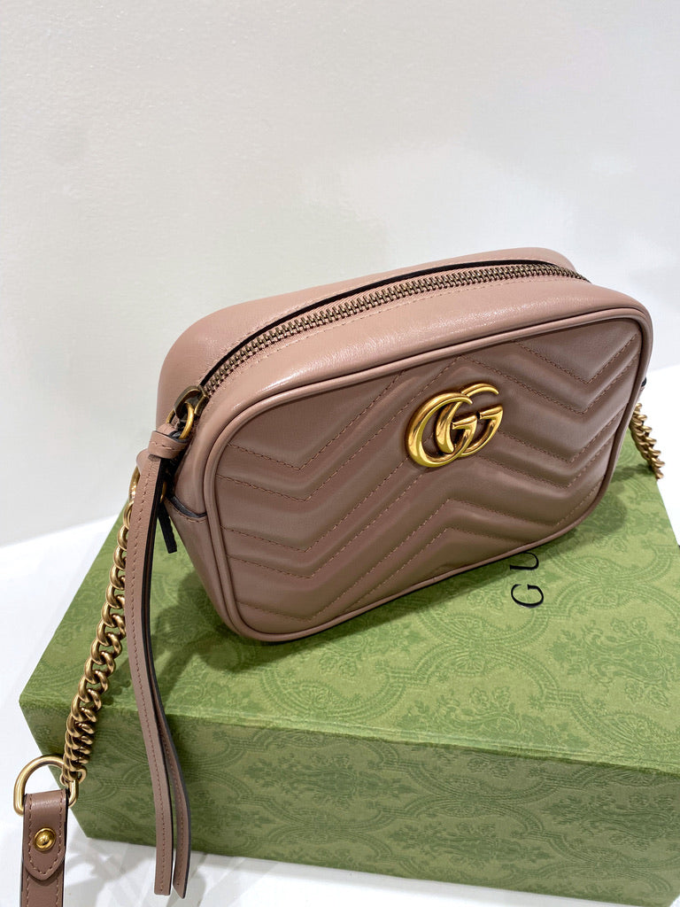 Gucci GG Marmont Mini Shoulder Bag - (Nypris 10.300 kr)