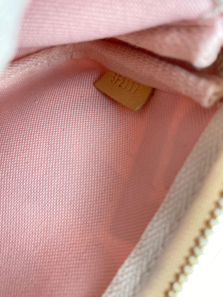 Louis Vuitton Mini Pochette - Limited Edition - (Nypris ca 4.550- 4.850kr)