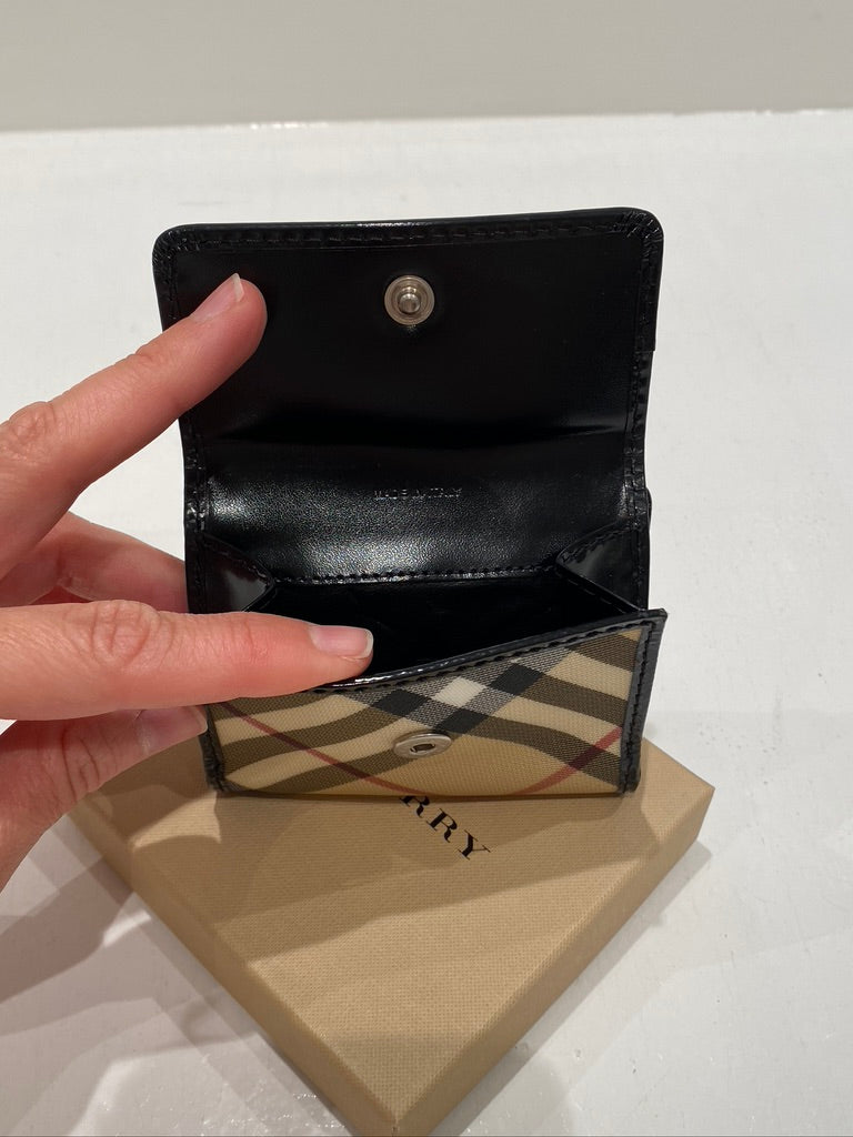Burberry Pung
