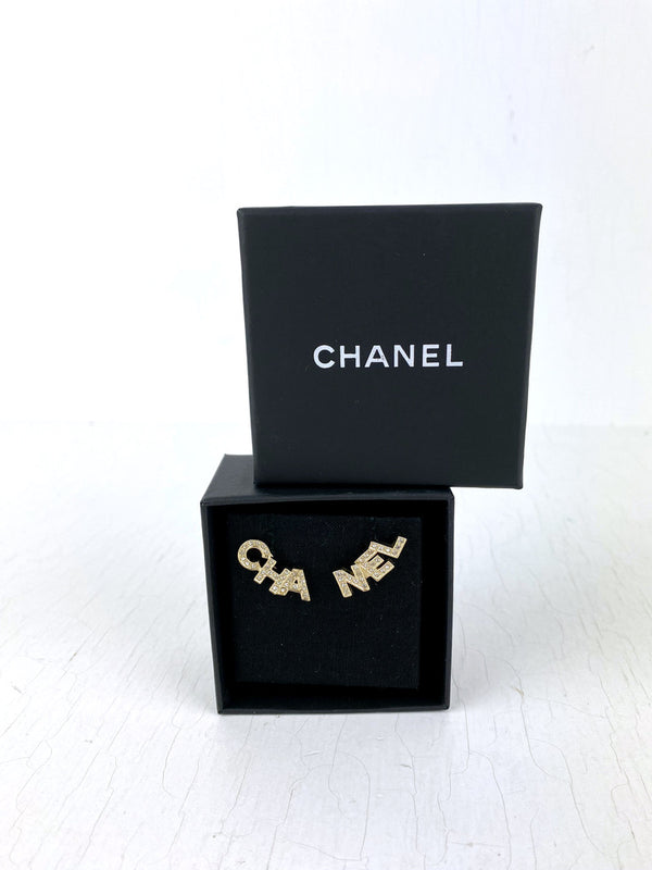 Chanel Ørestikker