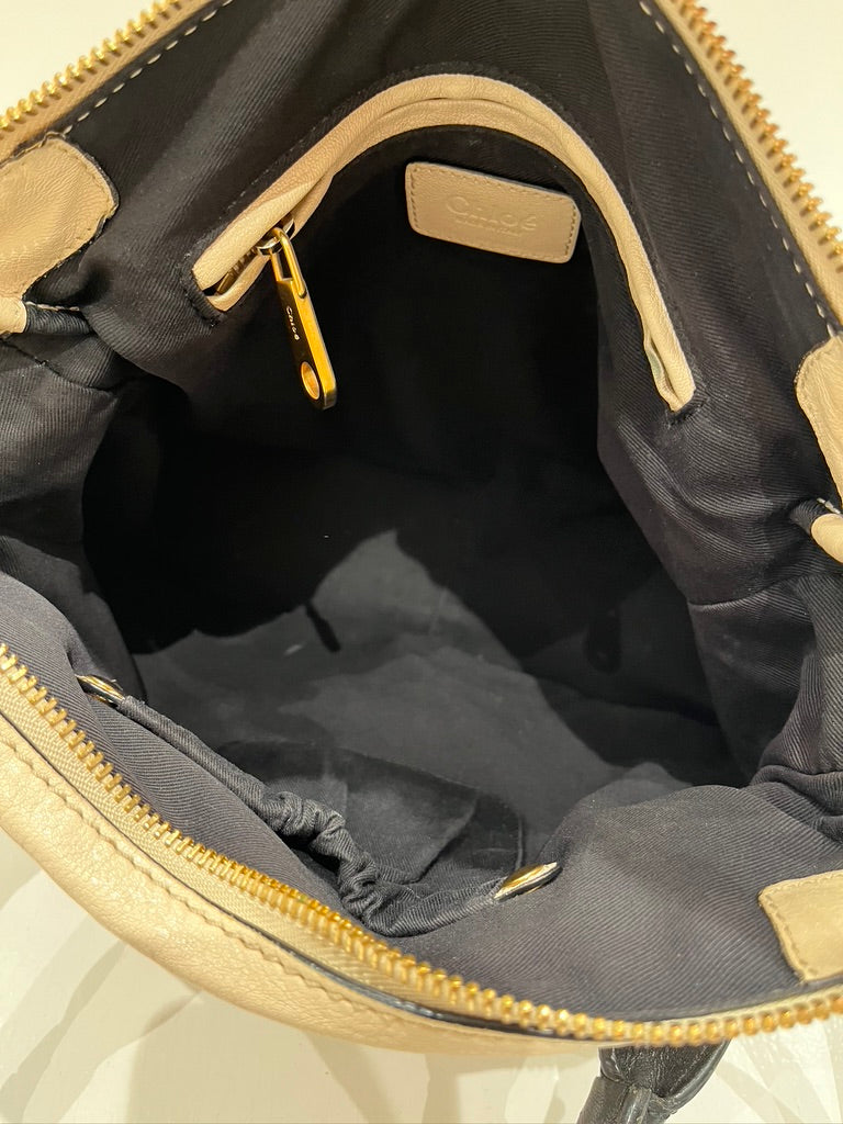 Chloé Marcie Bag/Taske - Cremefarvet med guldhardware - (Nypris ca 17.000 kr/2.295 Dollar)