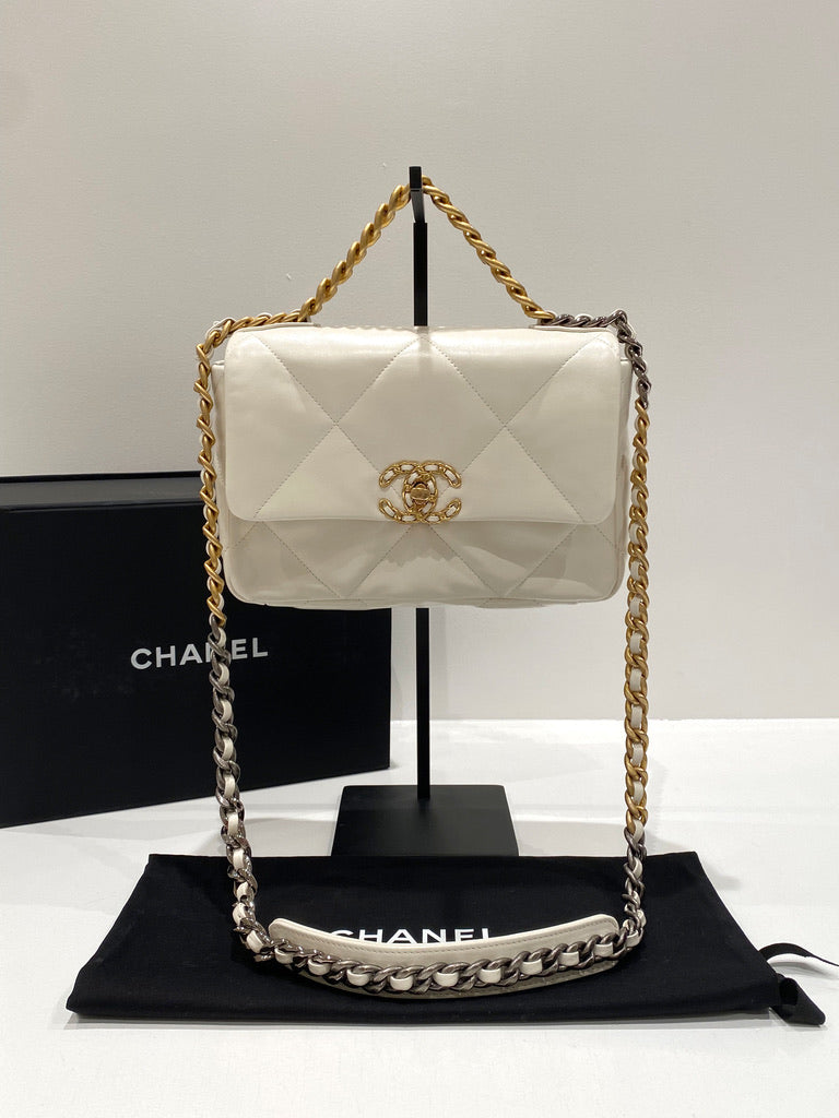 Chanel 19 Small Handbag/Crossbody  - (Nypris 50.850 kr)