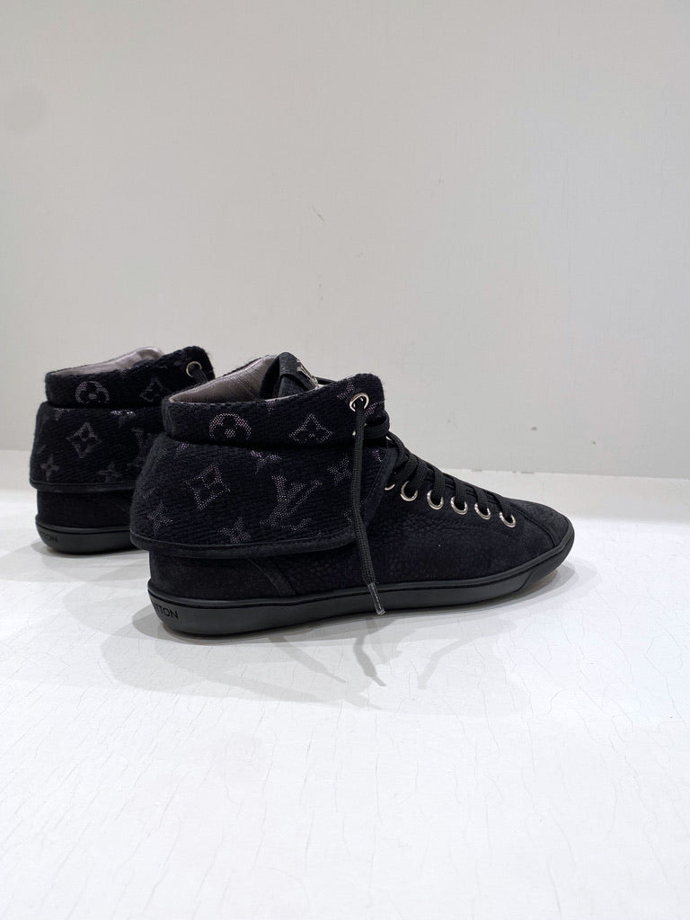 Louis Vuitton Sneakers - Str 37,5. Store i størrelsen - Passer ca str 38!