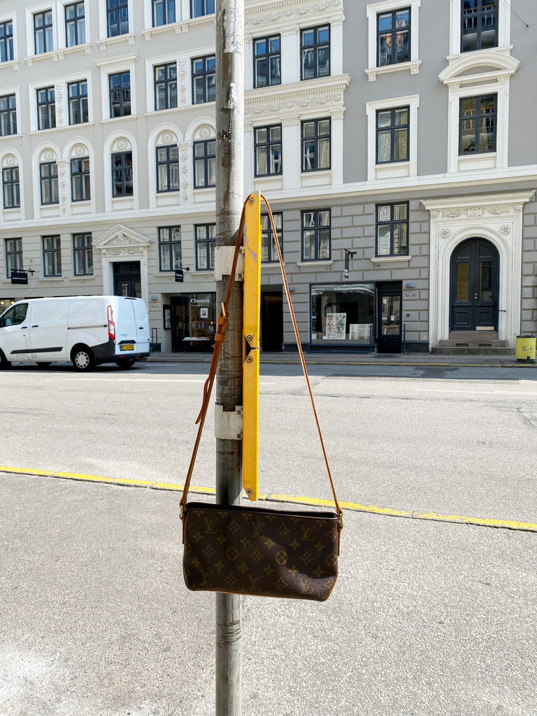 Louis Vuitton Monogram Trotteur Crossbody Taske