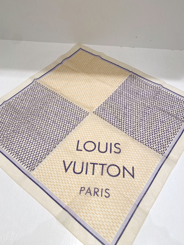 Louis Vuitton Tørklæde - Mål: Ca 54x54 Cm