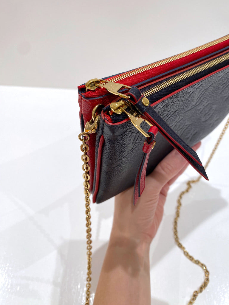 Louis Vuitton Double Zip Pochette Bag - Farve Rød & Blå - (Nypris 10.000 kr)