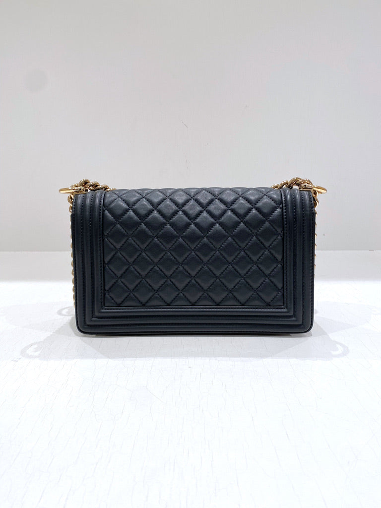 Chanel Medium Boy Bag - Mørkegrå/Mørkeblå - (Nypris 52.810 kr)