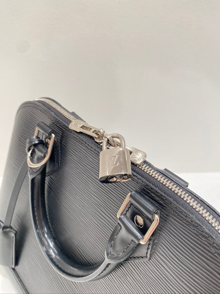 Louis Vuitton Amma PM - Epi Håndtaske - (Nypris 15.800 kr)