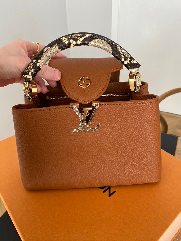 Louis Vuitton - Capucines BB - Taske med Python/Brun - (Nypris ca 45.000 kr-50.000 kr)