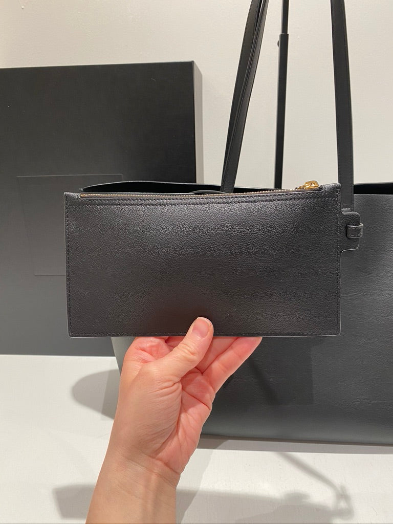 Saint Laurent East/West Shopping Tote i sort læder - (Nypris 1250 Euro/ca 9.340kr)