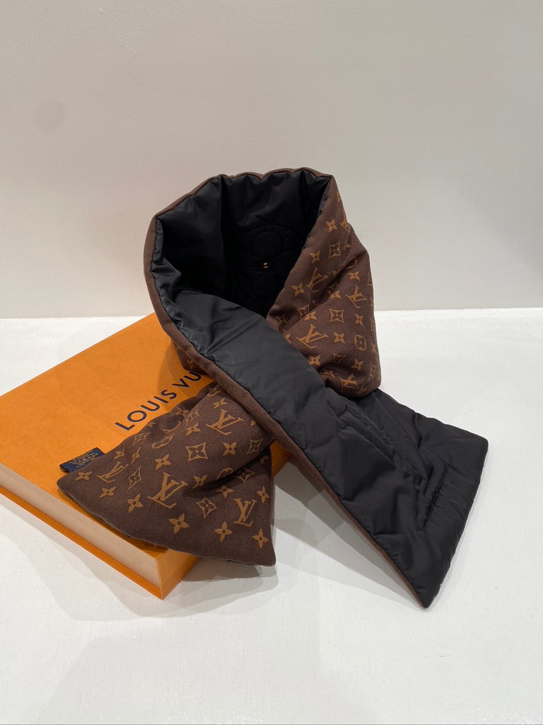 Louis Vuitton Tørklæde/ Vendbart Sort Eller Mogogram