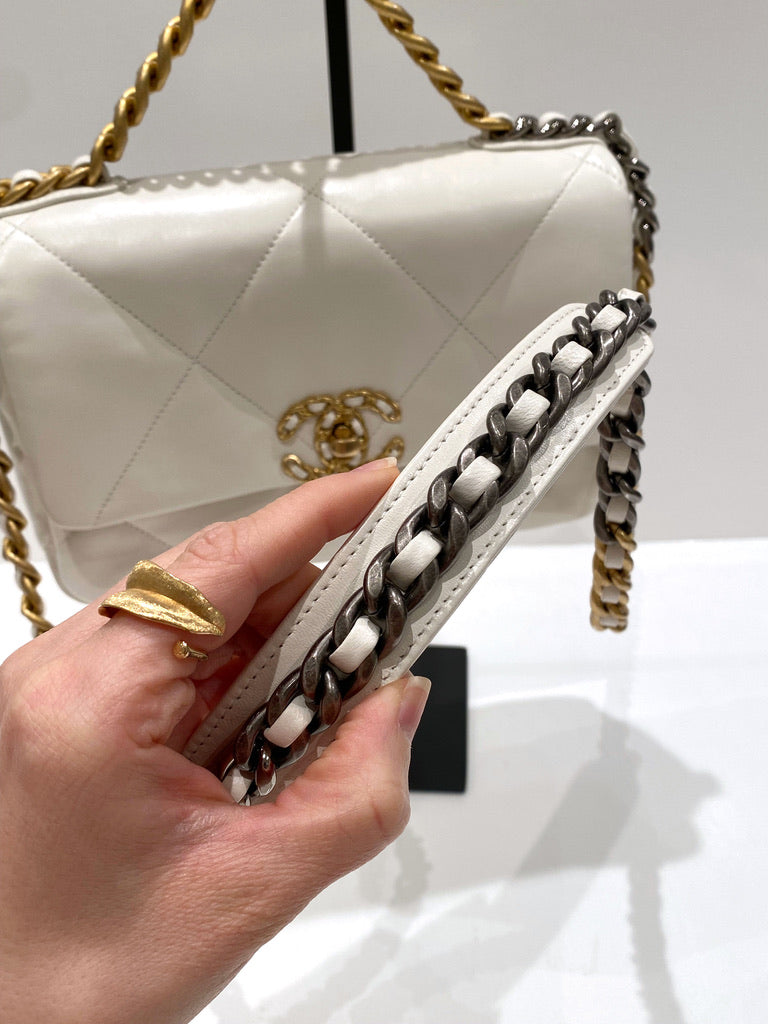 Chanel 19 Small Handbag/Crossbody  - (Nypris 50.850 kr)