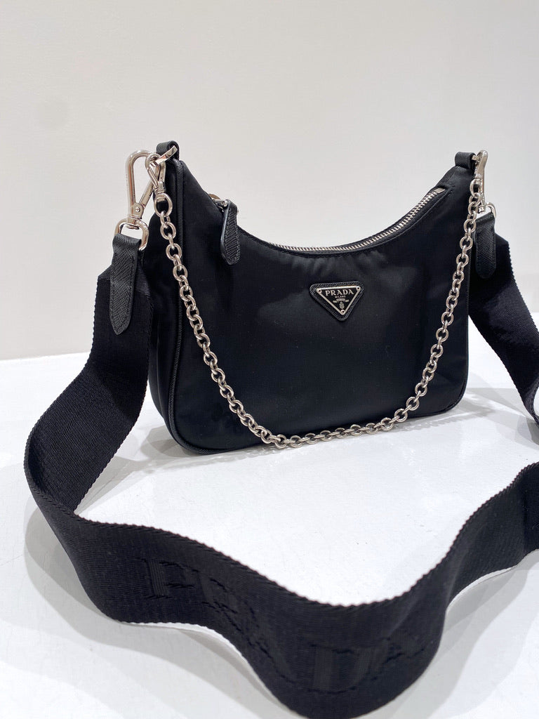 Prada Re-Edition 2005 Re-Nylon bag - (Nypris ca 12.800 kr)