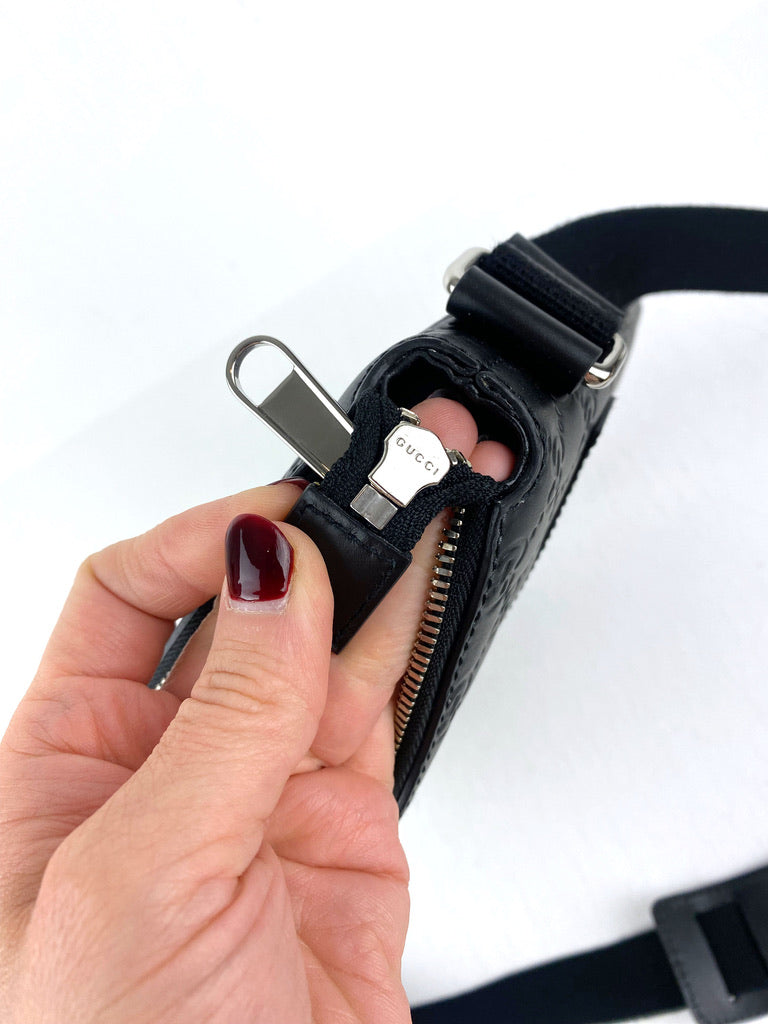 Gucci Signature Messenger Bag - (Nypris Ca 6.926 kr/930 Euro)